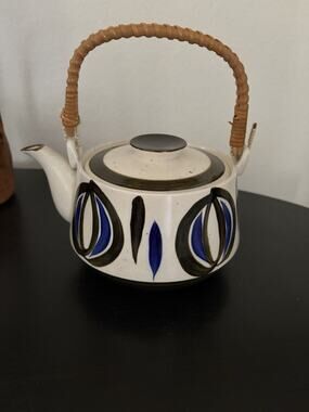 Japanese Teapot with Wooden Handle Hand Painted Fish Porcelain Ribbed Asian 8x7"